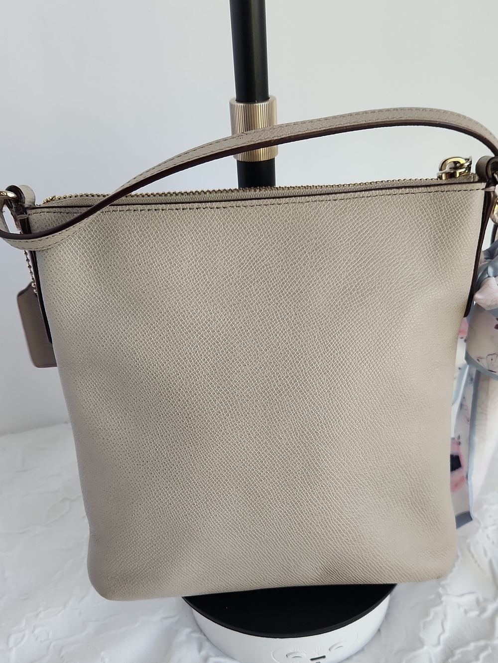 Coach Pebbled Leather Crossbody Bag in Taupe with Silk Scarf Final Sale - Picture 5 of 12